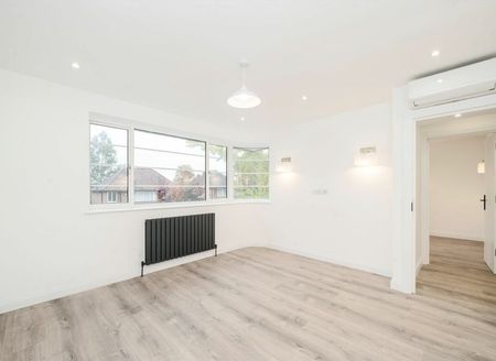 Heathcroft - Photo 2