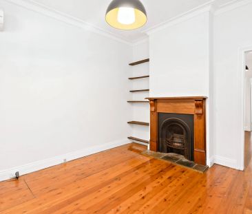 Charming village terrace perfectly located. - Photo 1