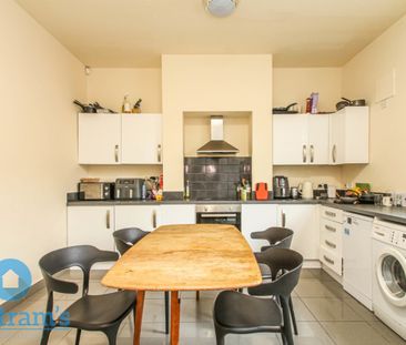 10 bed Semi-Detached House for Rent - Photo 1