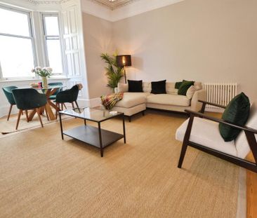 2 bedroom flat to rent - Photo 2