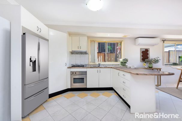 Three Bedroom Townhouse - Located in a gated community - Photo 1