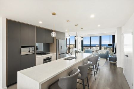 Executive Apartment with Stunning Views - Photo 4