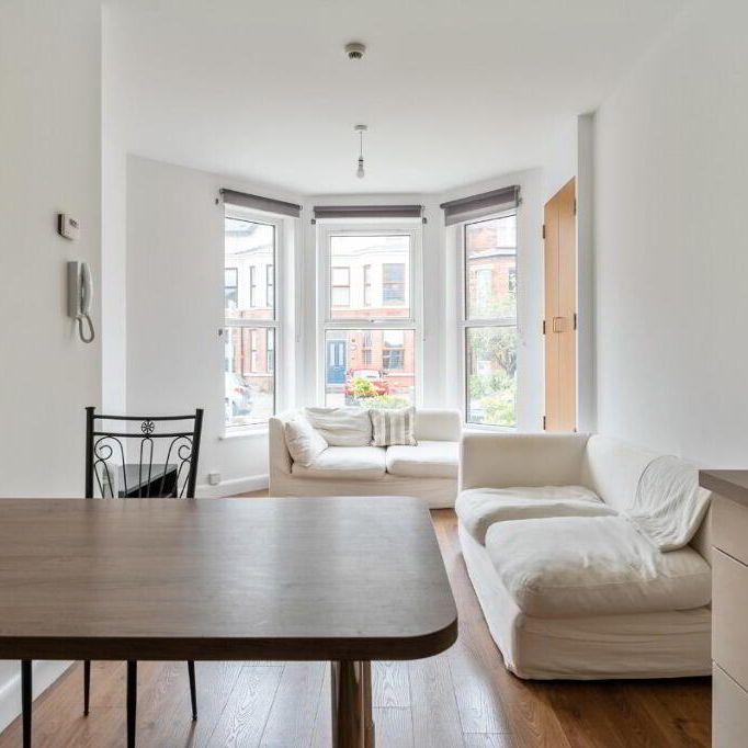 Apt 1, 89 Malone Avenue, Belfast, BT9 6EN - Photo 1