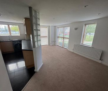 2 bedroom ground floor flat to rent - Photo 3
