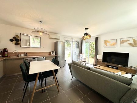 Location Appartement 2 pièces 44m² VILLE DI PIETRABUGNO 20200 - Photo 3