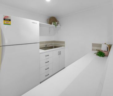 A Magnificent Family home so close to the beach - Photo 5