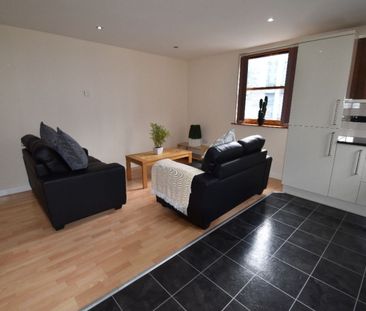 4 bed Apartment Lion Works - City Campus - Photo 4