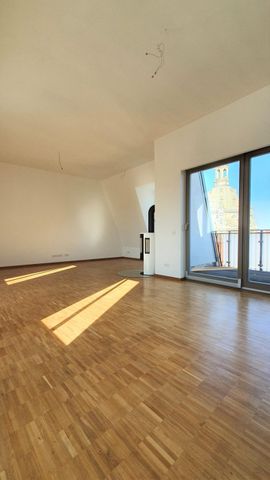 Blick über die Dächer-großzügige 2-Raum Wohnung mit Kamin & EBK im Herzen Dresdens! - Photo 5