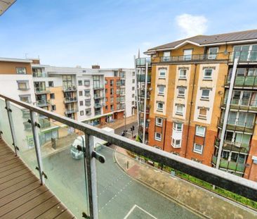 2 bedroom flat to rent - Photo 6