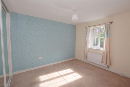 4 bed town house to rent in Chervil Close, Newcastle - Photo 5