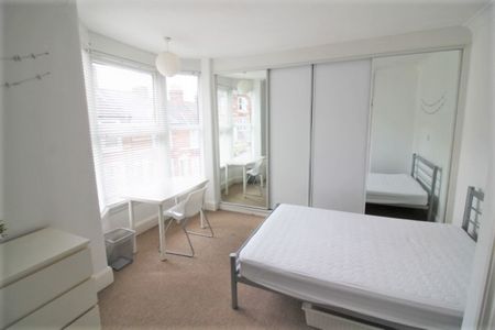 Rosebery Road, Exeter - Photo 3