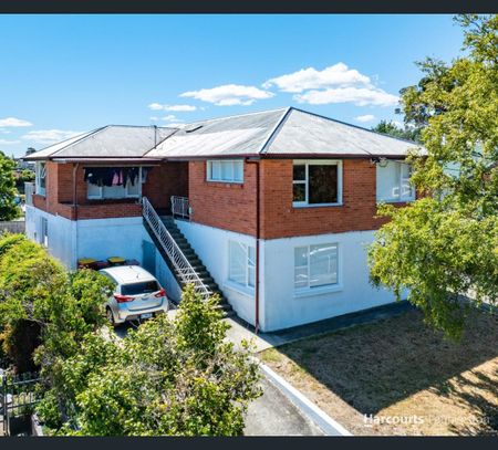 2/27 Hillside Crescent, West Launceston, Tas 7250 - Photo 2