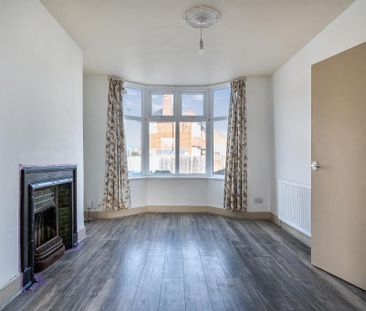 3 bedroom end of terrace house to rent - Photo 1