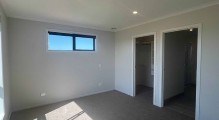 New 4-bedroom for rent!! - Photo 2