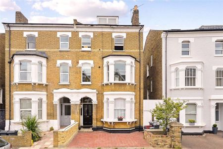 Bright and spacious two bedroom apartment. - Photo 5