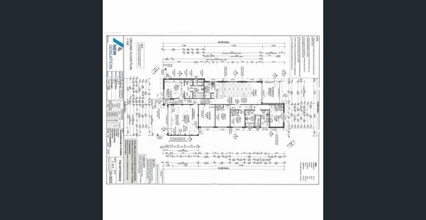 4x2 Family Home in Eglinton - With Theatre! - Photo 1