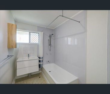 3 Bedroom Family Home - Photo 3