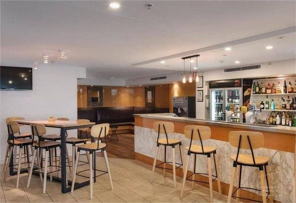 SHORT TERM ACCOMMODATION PELICAN WATERS CALOUNDRA - Photo 1