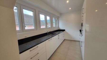 Charming 2.5-room attic apartment in Val-de-Travers - Photo 2