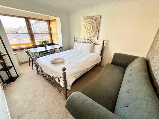 House share to rent - Photo 1