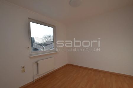 Großzügige Doppelhaushälfte mit Charme - Foto 2