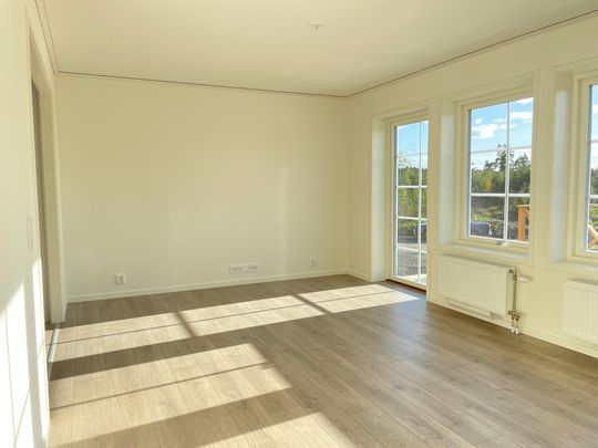 Målsta, Brottby - Photo 1