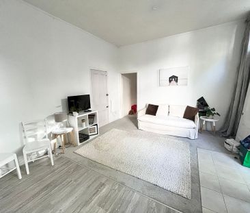 Chic 1 bed Villa Conversion Flat Herne Bay - Photo 3