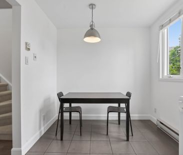 For Lease - 6609 Bilberry Drive Unit# 6609B, Orleans - Convent Glen... - Photo 1