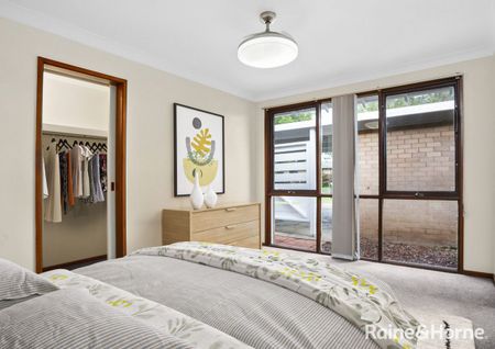 Neat & Spacious Family Home - Walk to Shoalhaven River - Photo 2
