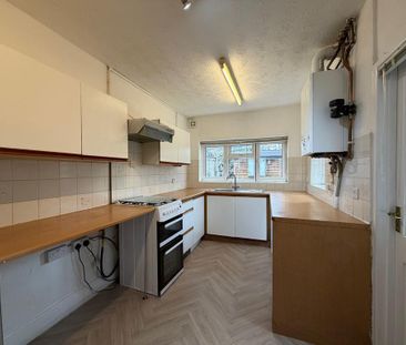 2 bedroom terraced house to rent - Photo 3