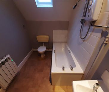 2 bedroom terraced house to rent - Photo 6