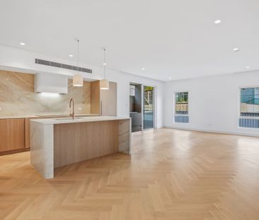 Brand New, Designer Luxury 3-4 Bedroom, 3 Bathroom, 2 Car Basement ... - Photo 5