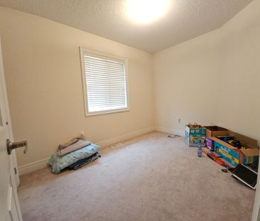 For Lease - 63 Collin Court, Richmond Hill, Ontario - Photo 6