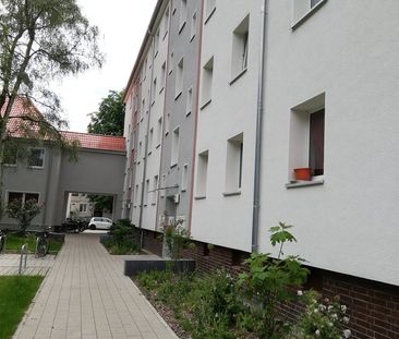 Erstbezug nach Modernisierung! Schöne 2 Zimmerwohnung mit Balkon in... - Photo 3