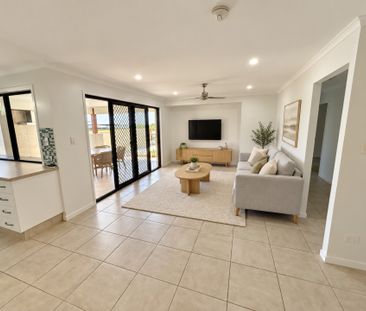 Spacious Family Home with Pool, Powered Shed & Beautiful Views - Photo 2