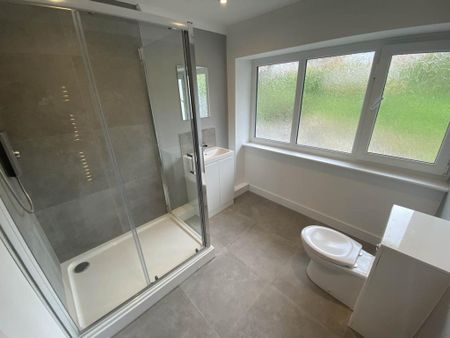 3 bedroom flat to rent - Photo 5