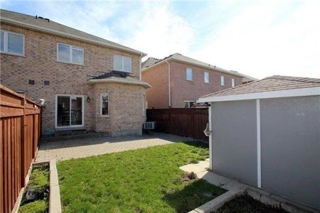 For Lease - 40 Ozner Crescent, Vaughan, Ontario - Photo 4