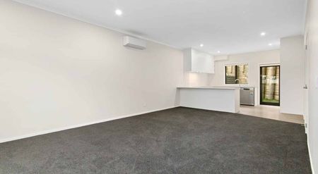 Stylish Low-Maintenance Townhouse in the Heart of Redwood! - Photo 2