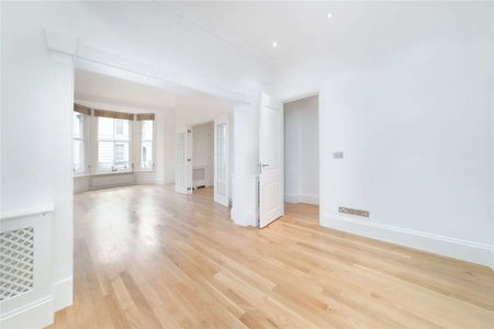Extremely spacious two bedroom with high ceilings throughout. - Photo 3