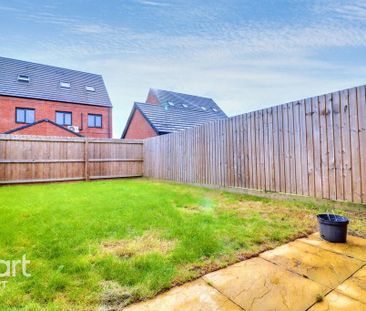 3 bedroom semi-detached house to rent - Photo 1