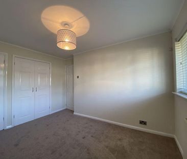 3 bedroom semi-detached house to rent - Photo 6