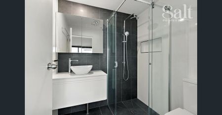 House size townhouse opposite Bar Beach - Photo 2