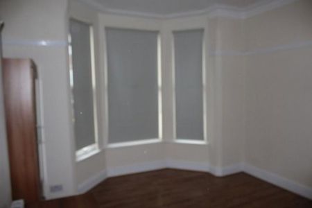 5 bedroom house to rent - Photo 2