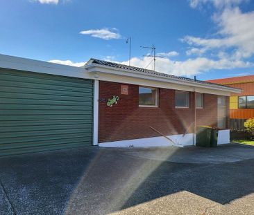 Spacious 2 Bedroom Unit in Howick - Photo 5