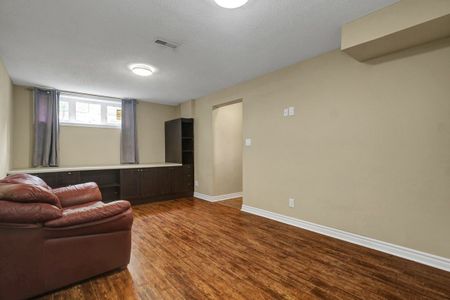 For Lease - 2194 Niagara Drive, Alta Vista and Area, Ontario - Photo 5