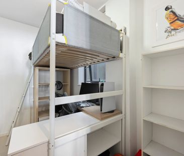 Stylish Apartment on the Edge of Thornbury - Photo 5