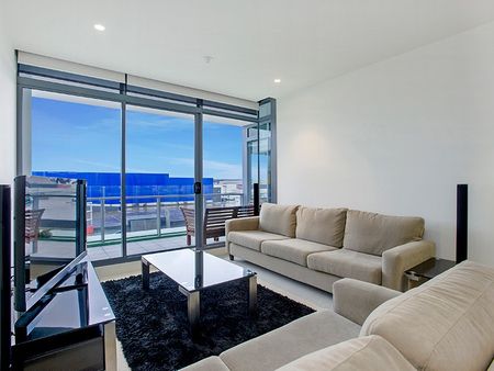 Everything at your doorstep - tram, Victoria Gardens and Yarra River - Photo 4