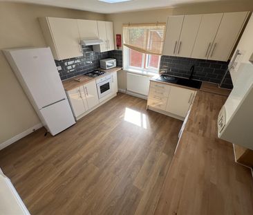 Orchard Lodge, Hyde Park, LS6 2EN, Leeds - Photo 1