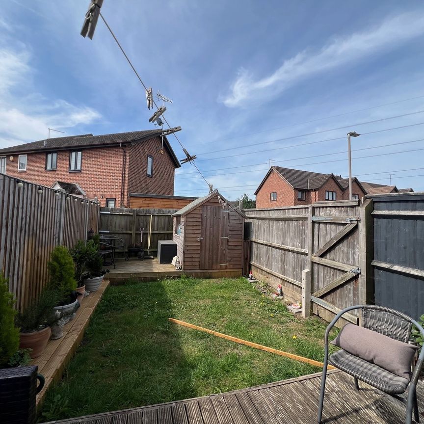 Todd Close, Aylesbury - Photo 1