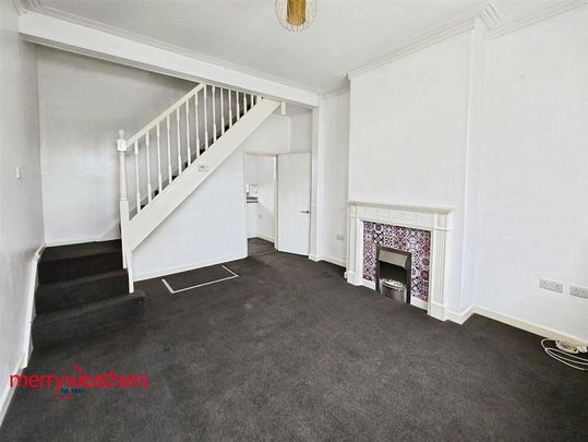 2 bedroom terraced house to rent - Photo 1